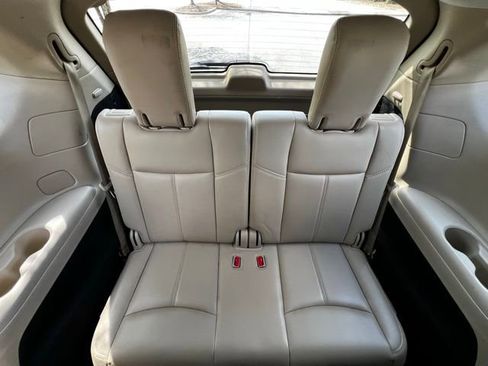 Used 2020 Nissan Pathfinder SL image 26