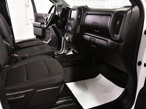 Used 2025 Chevrolet Silverado 1500 Custom w/ Turbomax Blackout Package AWD/4WD image 29