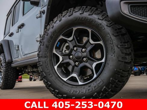 Used 2023 Jeep Wrangler Unlimited Rubicon 4xe w/ Cold Weather Group AWD/4WD image 9