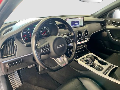 Used 2022 Kia Stinger GT2 image 9