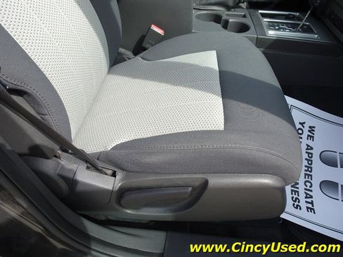 Used 2010 Dodge Nitro Heat AWD/4WD image 25