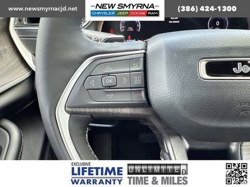 New 2025 Jeep Grand Cherokee Limited w/ Black Appearance Package image 15