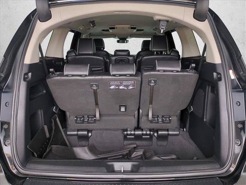 Used 2025 Honda Odyssey Elite image 6