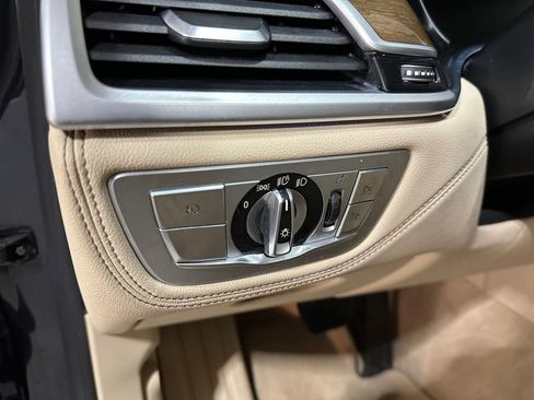 Used 2018 BMW 750i xDrive AWD/4WD image 23