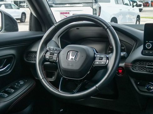 Used 2025 Honda HR-V Sport image 14