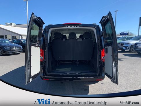 Used 2023 Mercedes-Benz Metris Passenger image 17