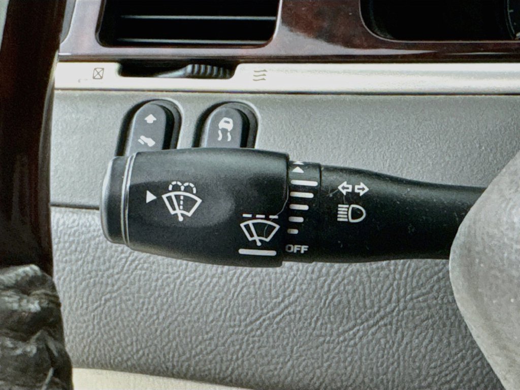 Used 2007 Lincoln Town Car Signature Limited RWD image 12