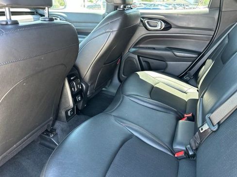 Used 2025 Jeep Compass Trailhawk AWD/4WD image 13