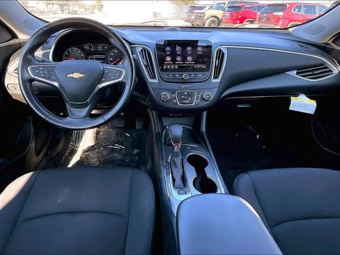 Used 2022 Chevrolet Malibu RS image 16