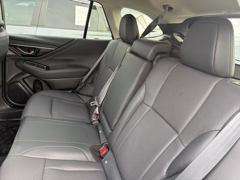 Used 2025 Subaru Outback Limited w/ Popular Package #2 image 17