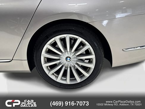 Used 2022 BMW 740i w/ Luxury Rear Seating Package RWD image 46