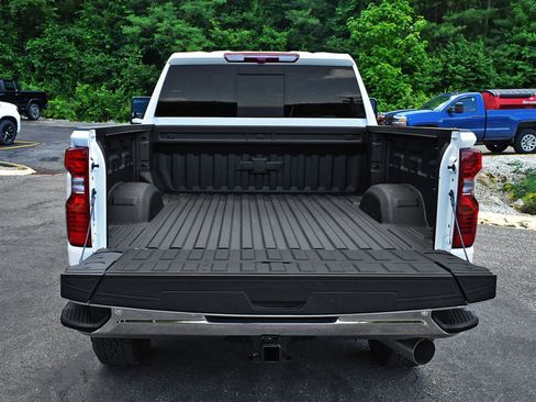 New 2026 Chevrolet Silverado 2500 LT w/ All Star Edition AWD/4WD image 9