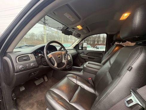 Used 2013 Chevrolet Silverado 2500 LTZ w/ LTZ Plus Package image 23
