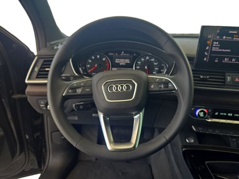 Used 2024 Audi Q5 2.0T Premium w/ Convenience Package AWD/4WD image 13