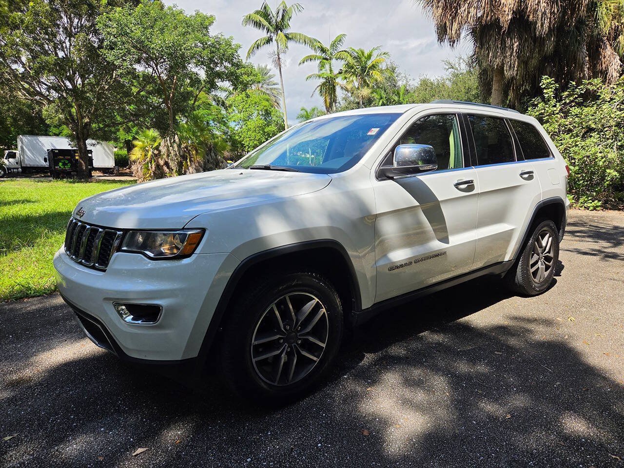 Used 2020 Jeep Grand Cherokee Limited w/ Luxury Group II RWD image 3