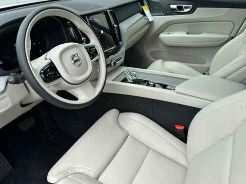New 2025 Volvo XC60 B5 Ultra w/ Protection Package Premier image 9