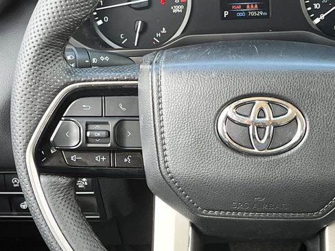 Used 2023 Toyota Tundra Limited image 12