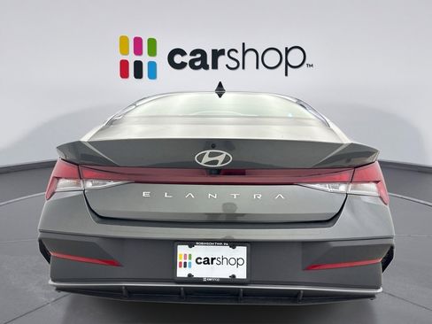 Used 2024 Hyundai Elantra SEL image 4