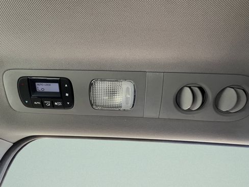 Used 2015 Honda Odyssey EX-L image 37