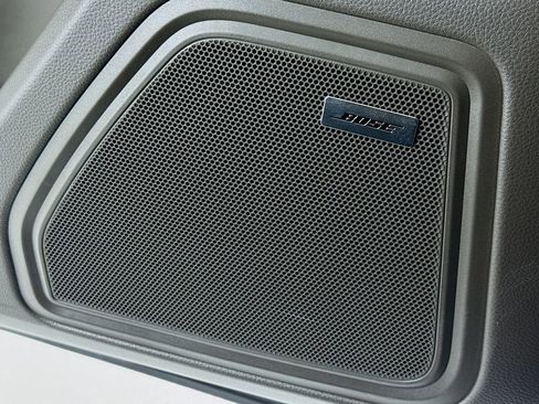 New 2026 Porsche Macan image 12