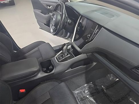 Used 2021 Subaru Outback Premium image 19