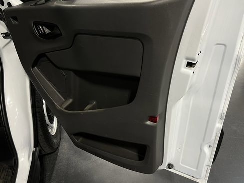 Used 2023 Ford Transit 250 Medium Roof image 29
