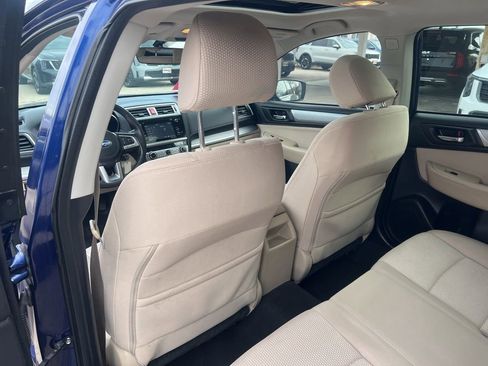 Used 2017 Subaru Outback 2.5i Premium image 11