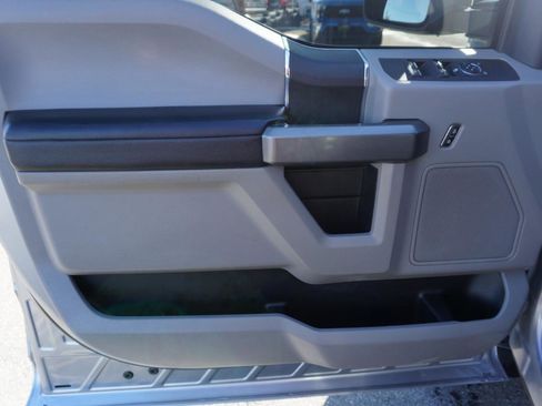 Used 2020 Ford F250 XLT w/ Snow Plow Prep Package image 12