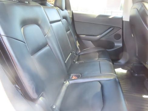 Used 2023 Tesla Model Y Long Range AWD/4WD image 29