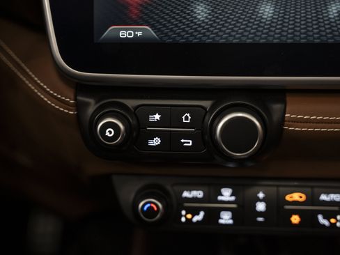 Used 2021 Ferrari Portofino RWD image 49