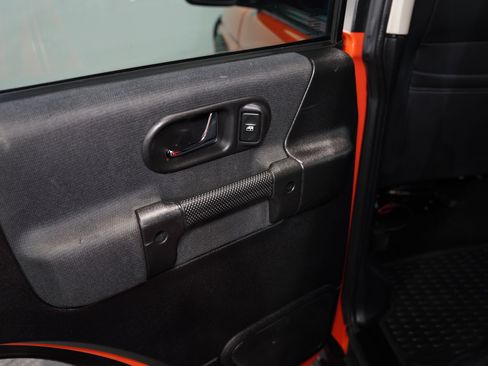 Used 2003 Land Rover Discovery S image 31