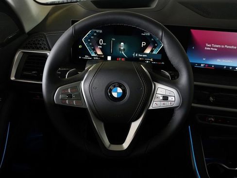 Used 2026 BMW X7 xDrive40i w/ Premium Package image 14