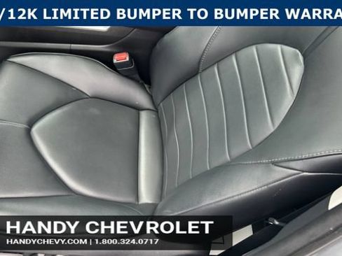 Used 2021 Toyota Highlander XLE AWD/4WD image 16