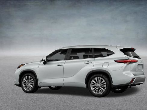 New 2026 Toyota Highlander Platinum AWD/4WD image 8