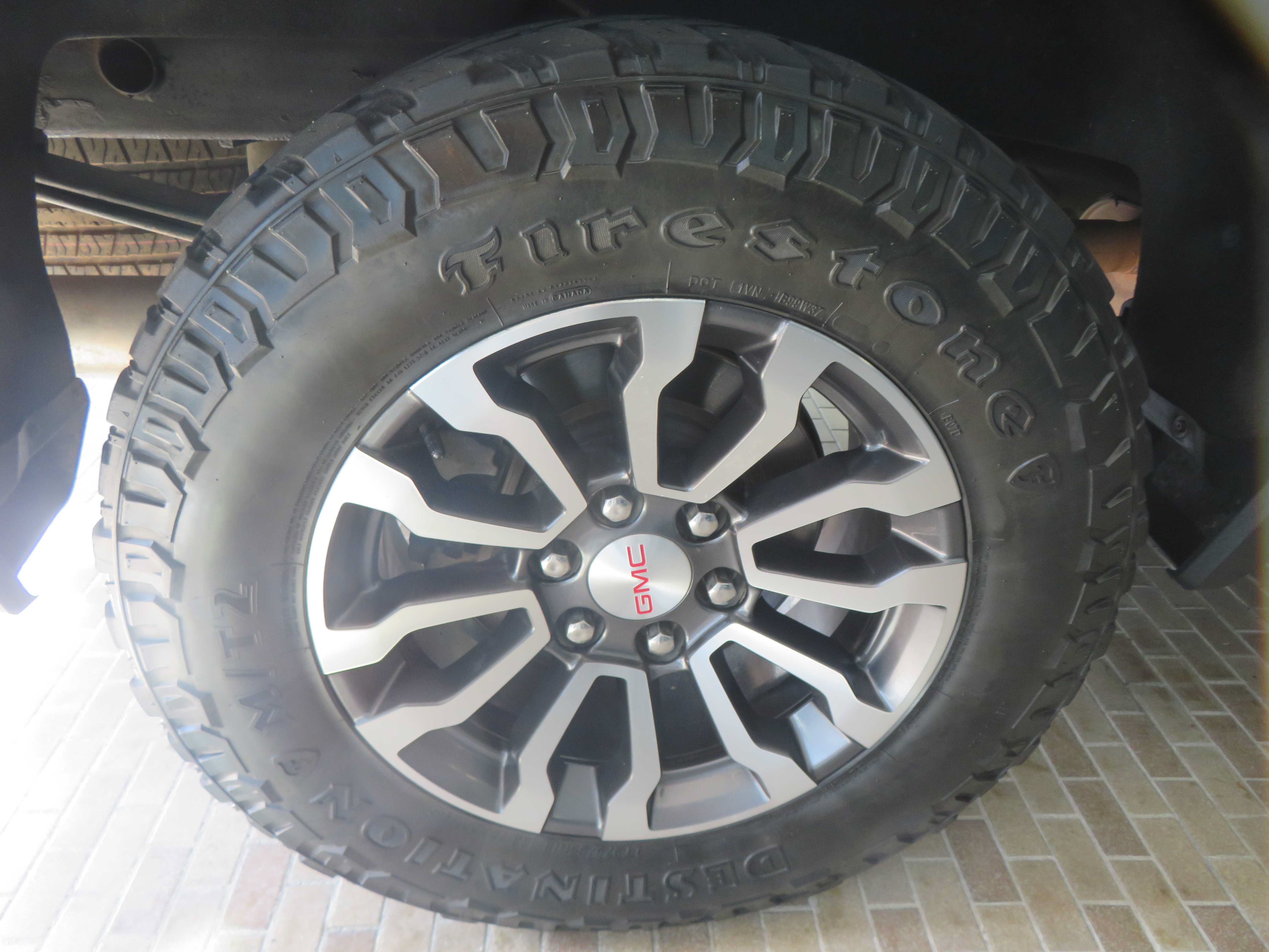 Used 2022 GMC Sierra 1500 AT4 w/ AT4 Preferred Package AWD/4WD image 9