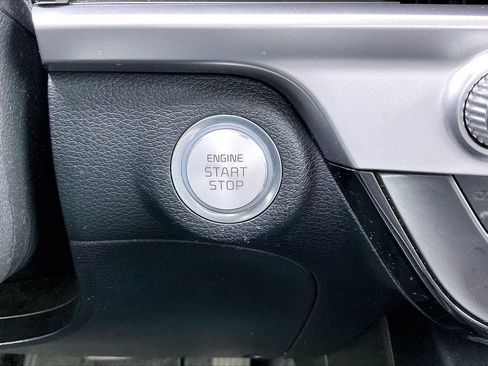 Used 2025 Kia Telluride S FWD image 29