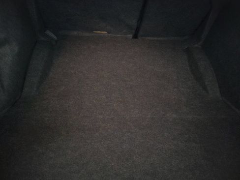 Used 2012 Dodge Challenger SXT image 21