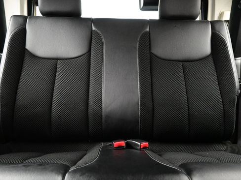 Used 2017 Jeep Wrangler Sahara image 14