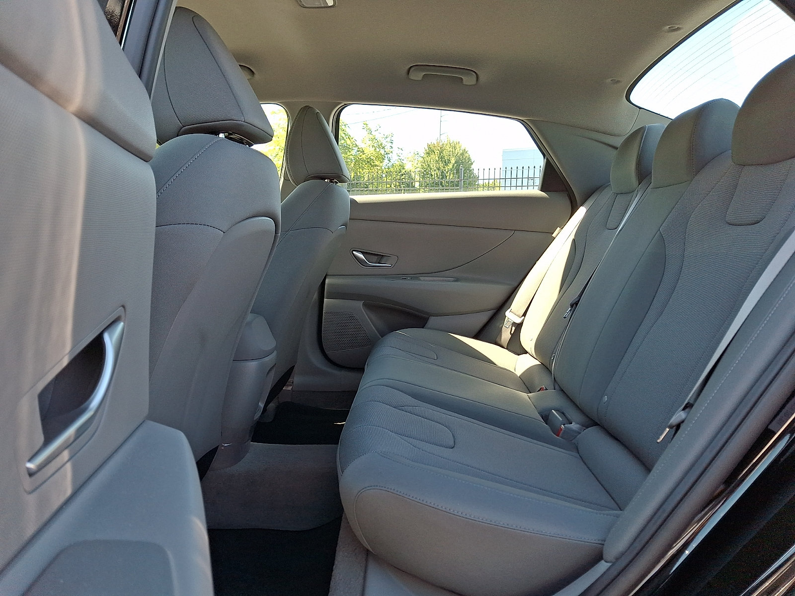 Certified 2026 Hyundai Elantra SE FWD image 10