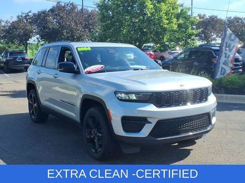 Certified 2024 Jeep Grand Cherokee Altitude AWD/4WD image 3