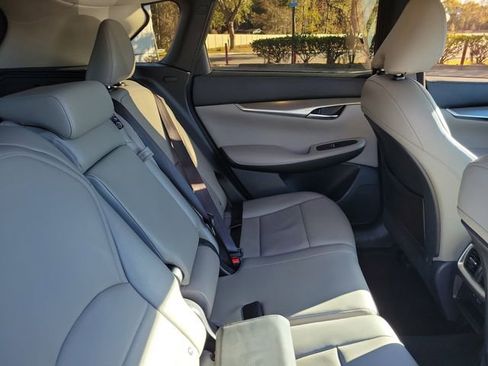 Used 2023 INFINITI QX50 Luxe image 34
