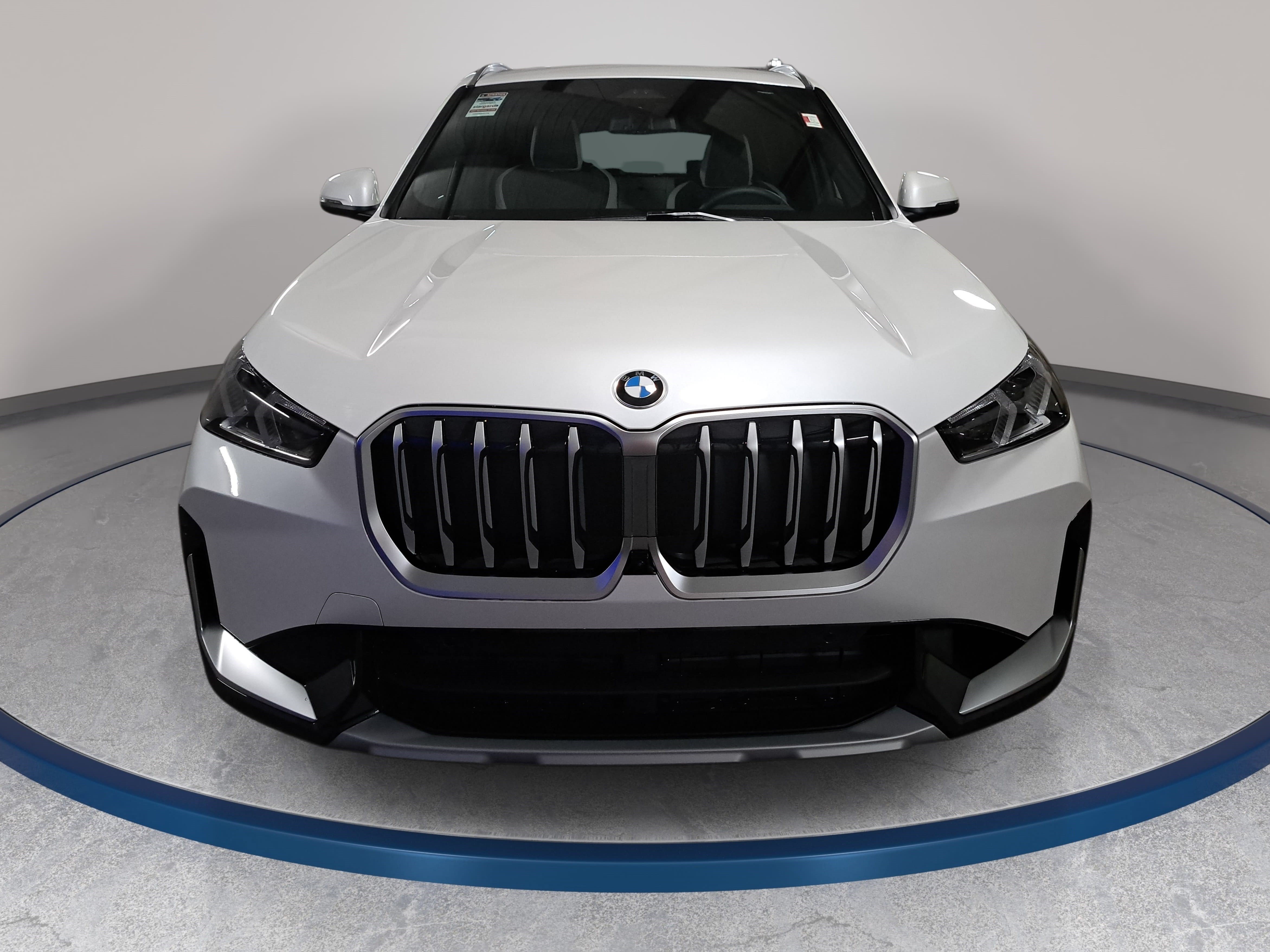 Certified 2027 BMW X1 xDrive28i AWD/4WD image 2
