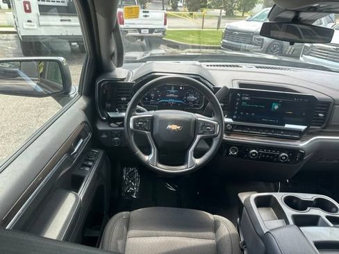 Used 2023 Chevrolet Silverado 1500 LT AWD/4WD image 26