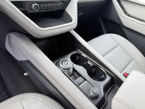 New 2026 Ford Explorer Active w/ Active Comfort Package image 13