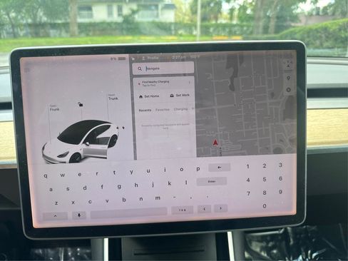 Used 2020 Tesla Model 3 Standard Range Plus image 19