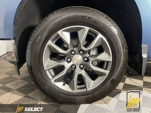 Used 2024 Chevrolet Silverado 1500 LT AWD/4WD image 28