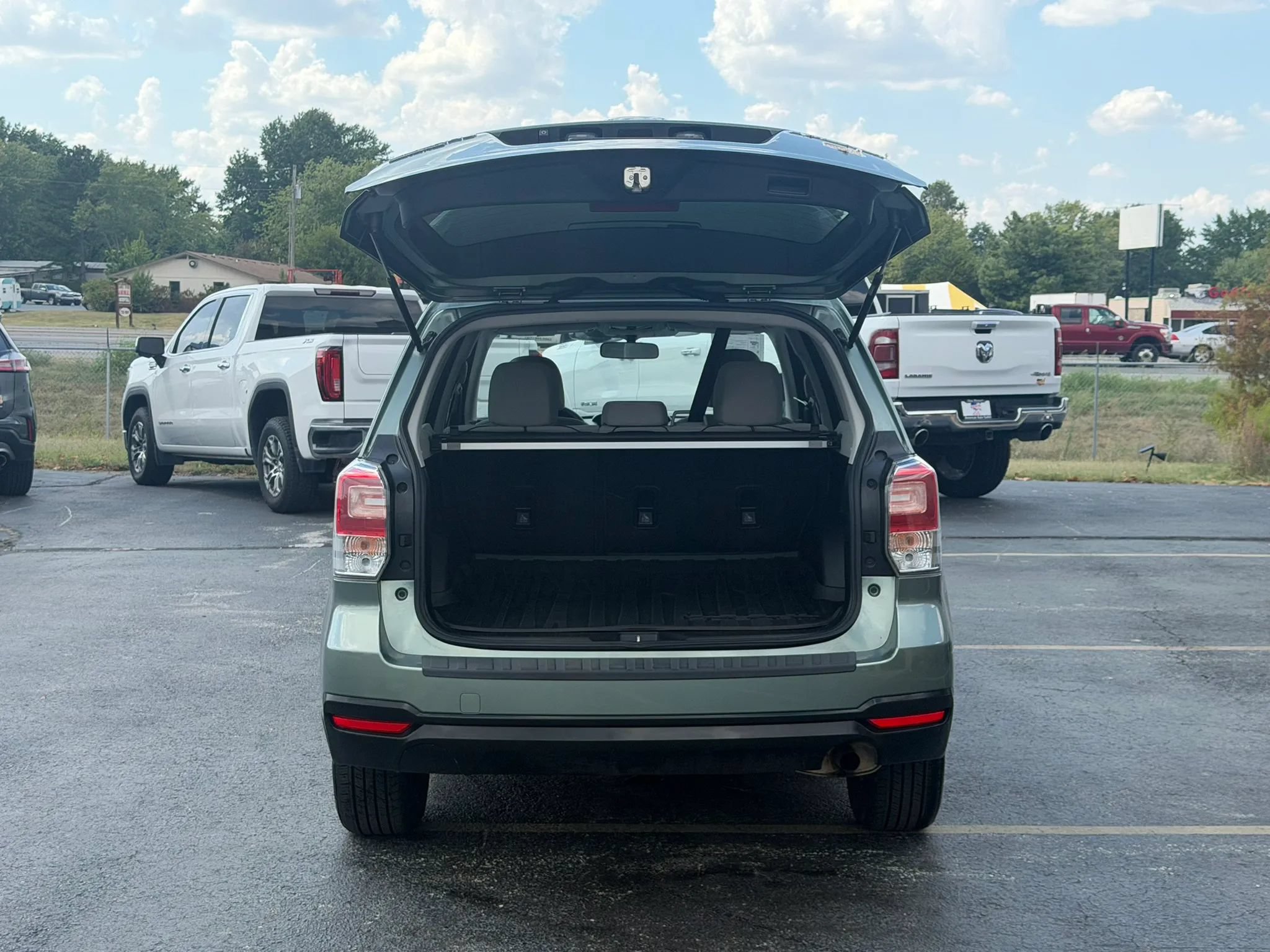 Used 2018 Subaru Forester 2.5i Premium w/ All-Weather Package AWD/4WD image 59