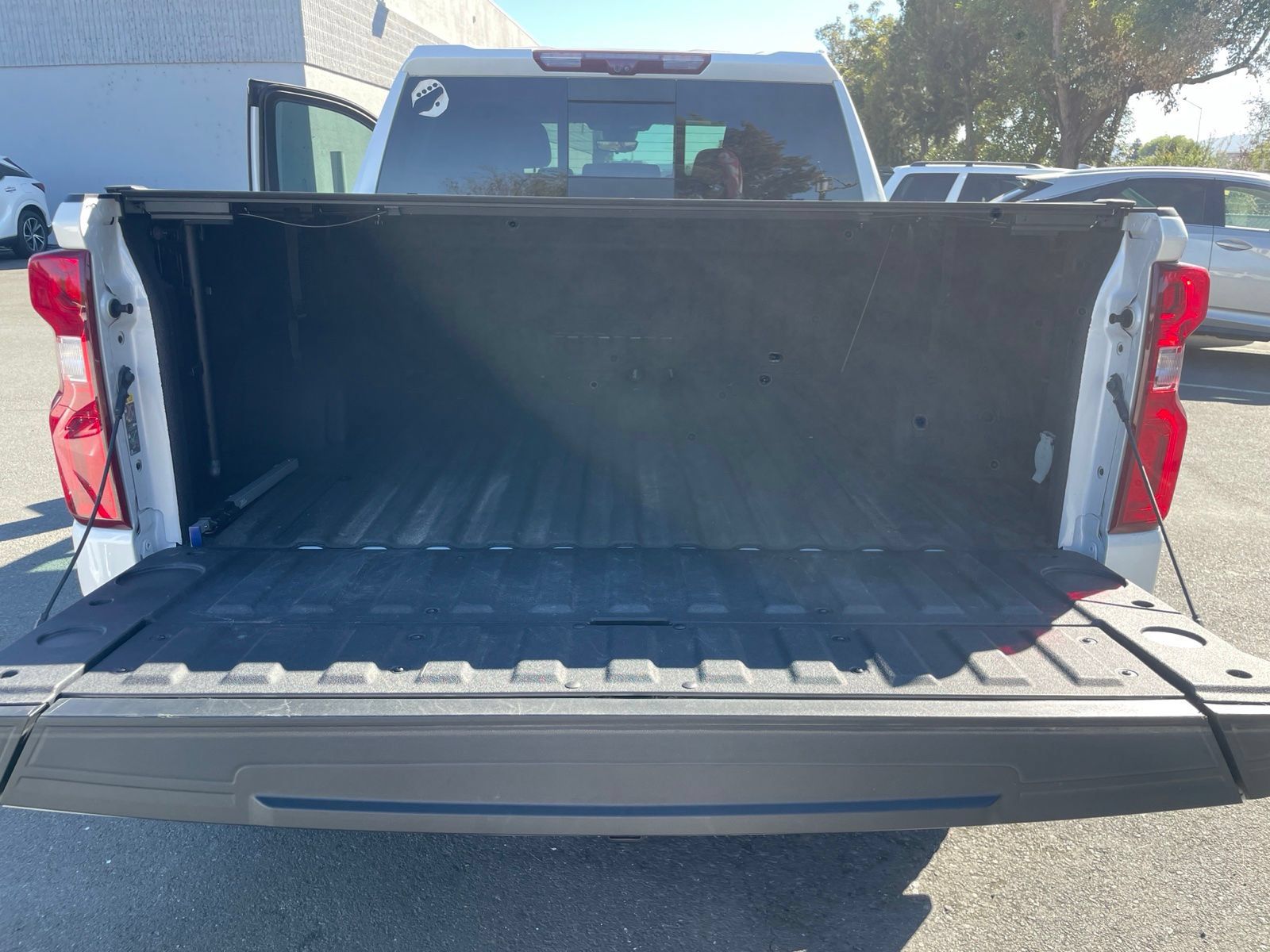 Used 2023 Chevrolet Silverado 1500 High Country AWD/4WD image 10