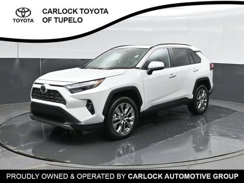 Used 2025 Toyota RAV4 Limited w/ Weather Package AWD/4WD image 8