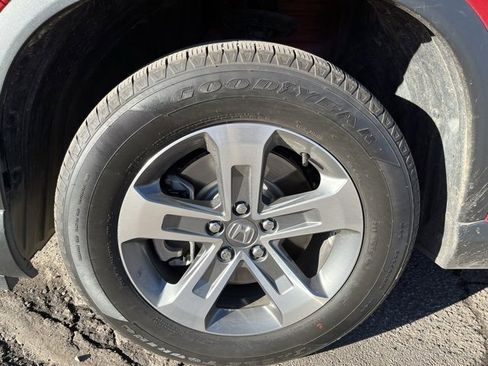 Used 2025 Honda Pilot EX-L image 9